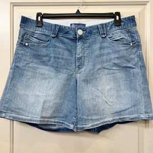 Democracy Women's 16 Denim Faded Shorts - Like new